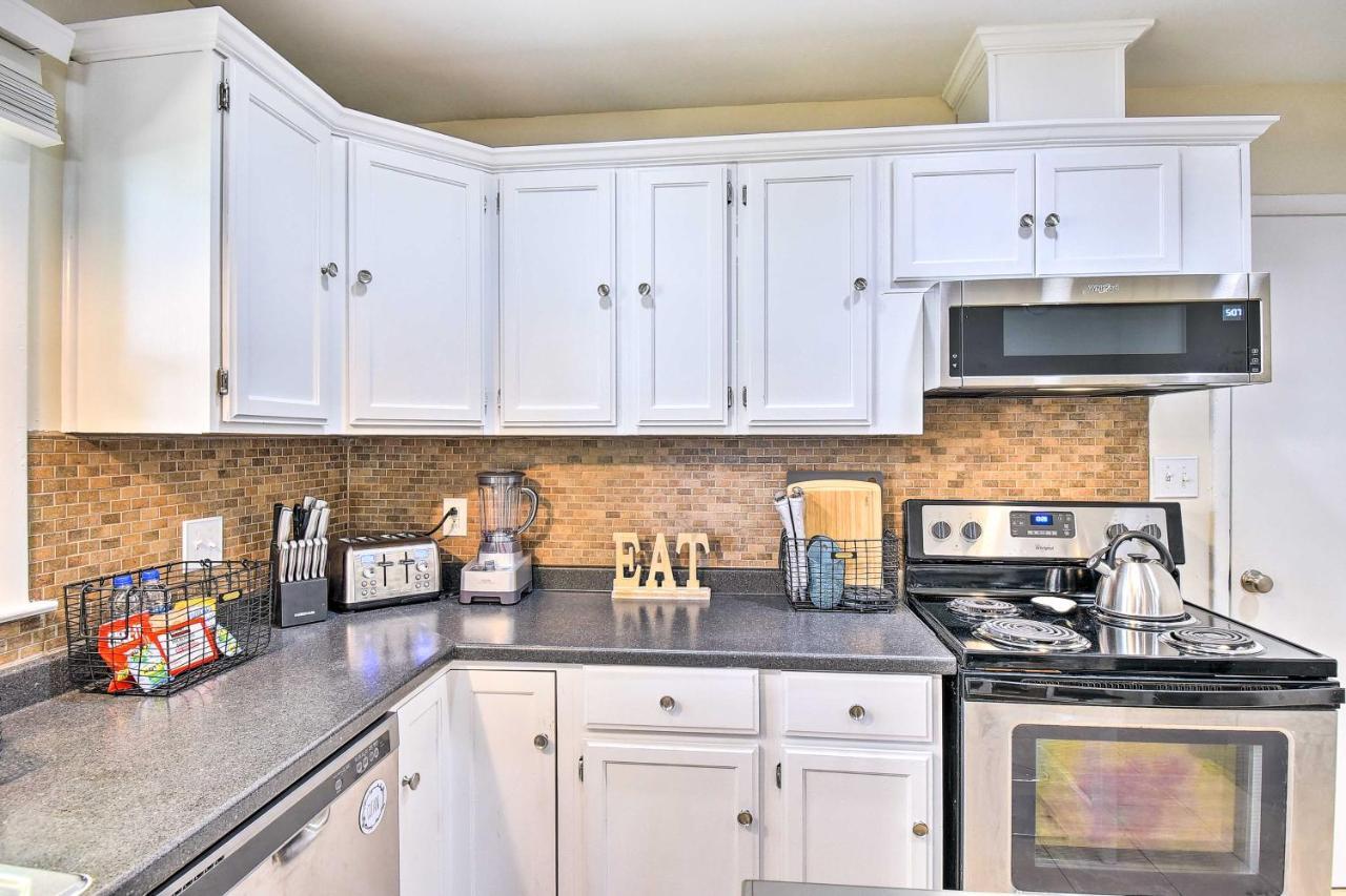 Charming Hampton Home With Yard 2 Mi To Beach! Exterior foto